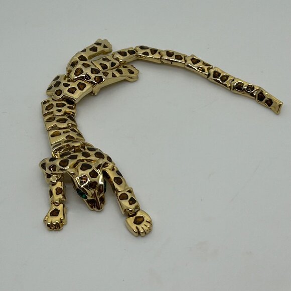 Vintage Gold-Tone Leopard Shoulder Brooch Green Rhinestone Eyes Articulated Body - Picture 1 of 16